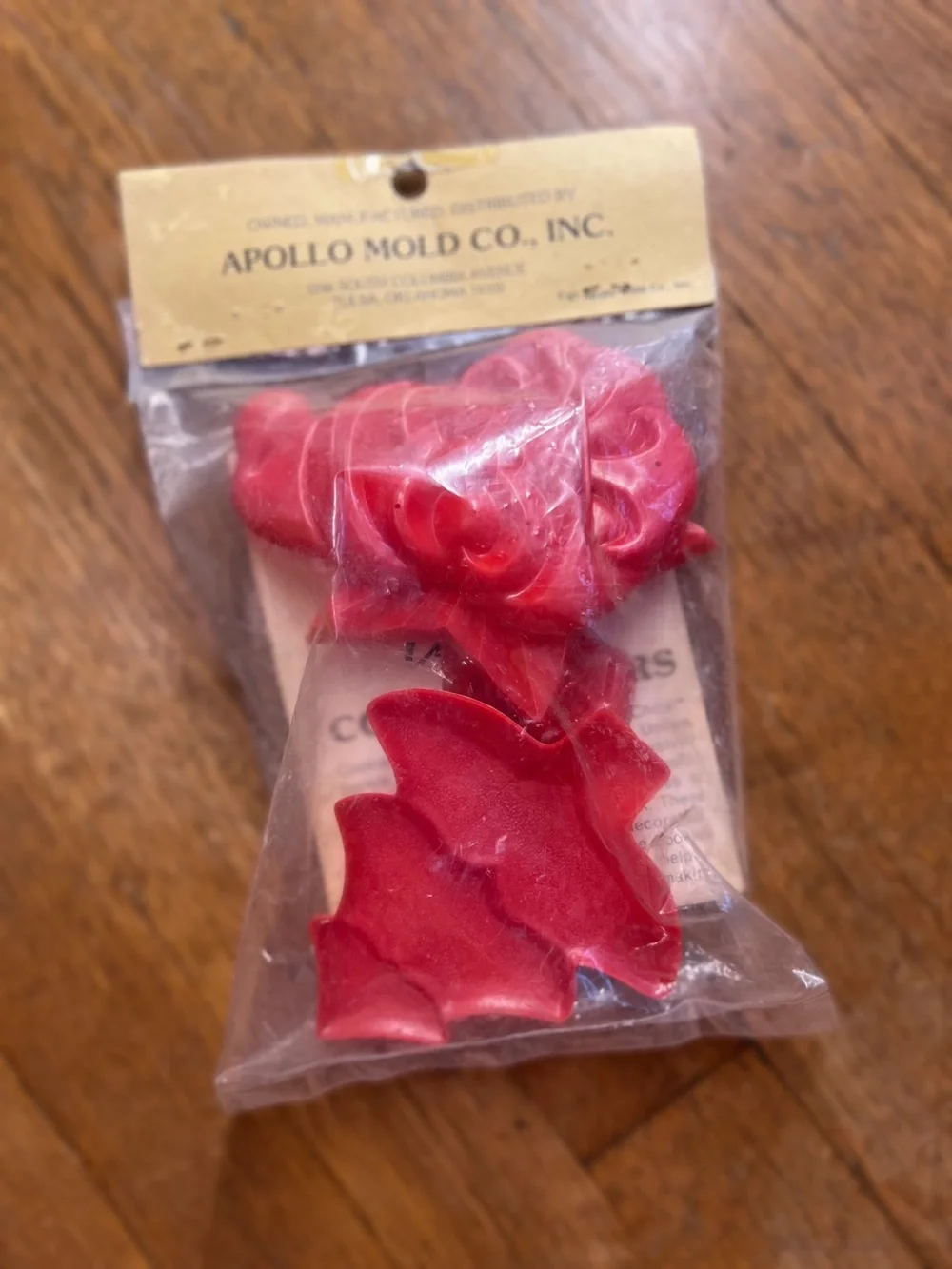 Red Cookie Cutter Set with Recipe & Instructions